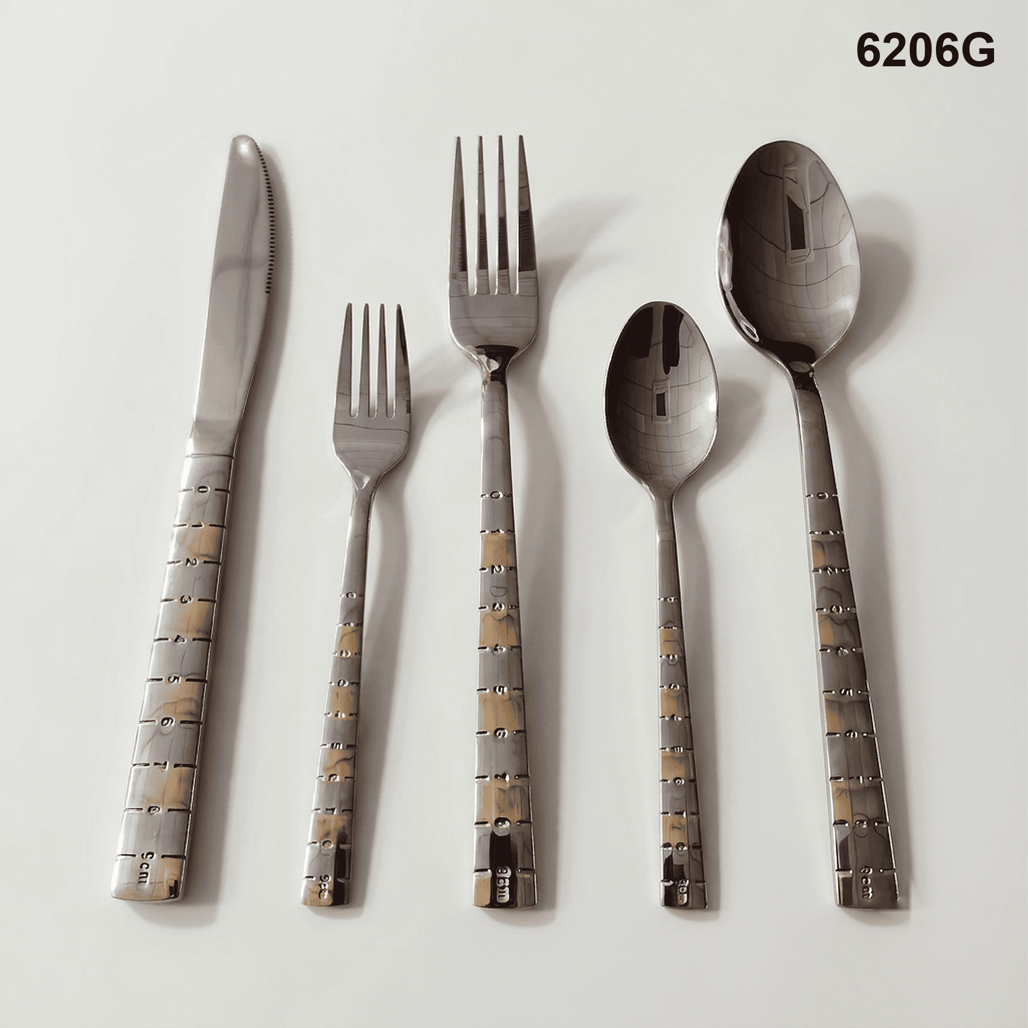 6206G alternating gold- and silver-tone horizontal segments with small stud-like accents 20-piece flatware set