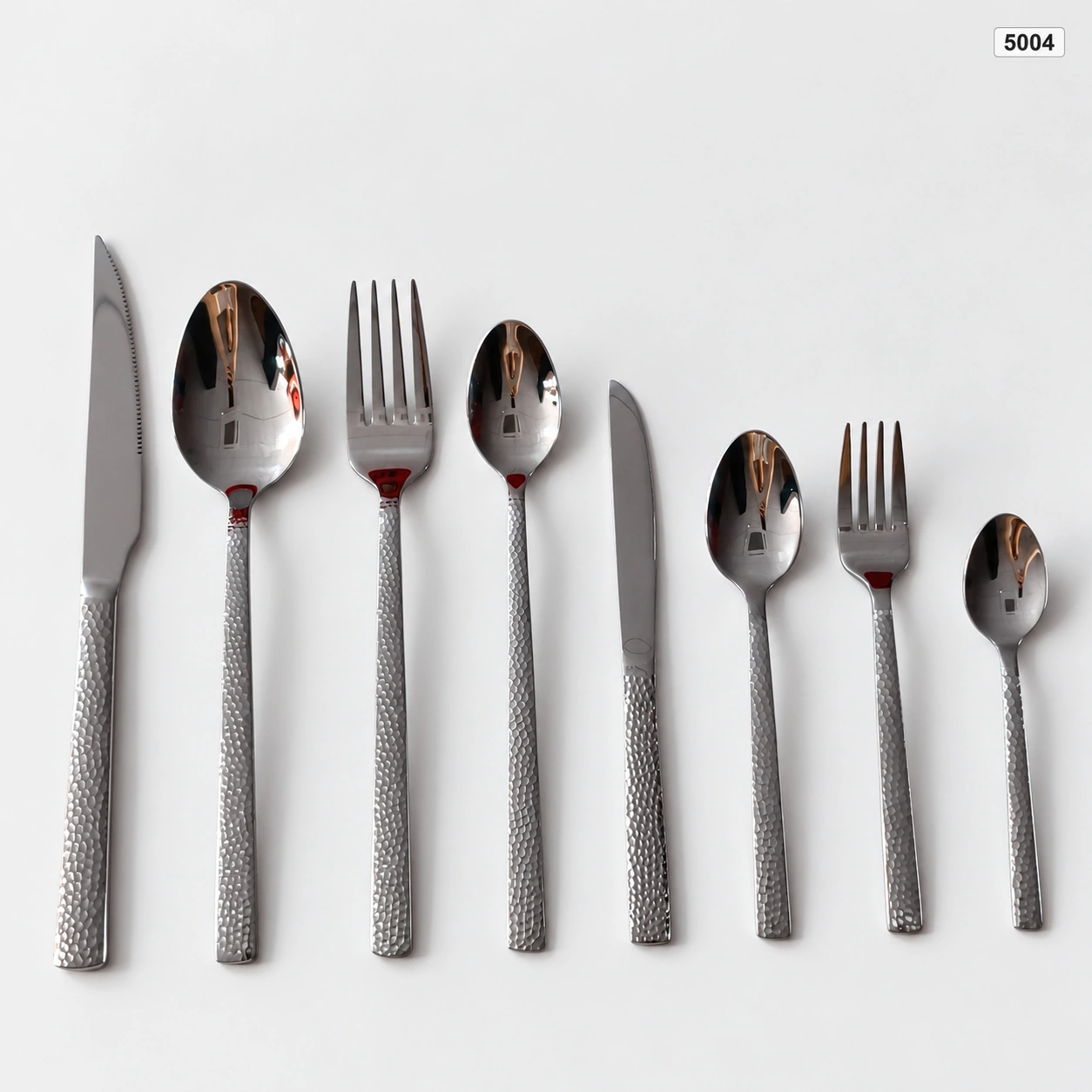 5004 cutlery with textured handles