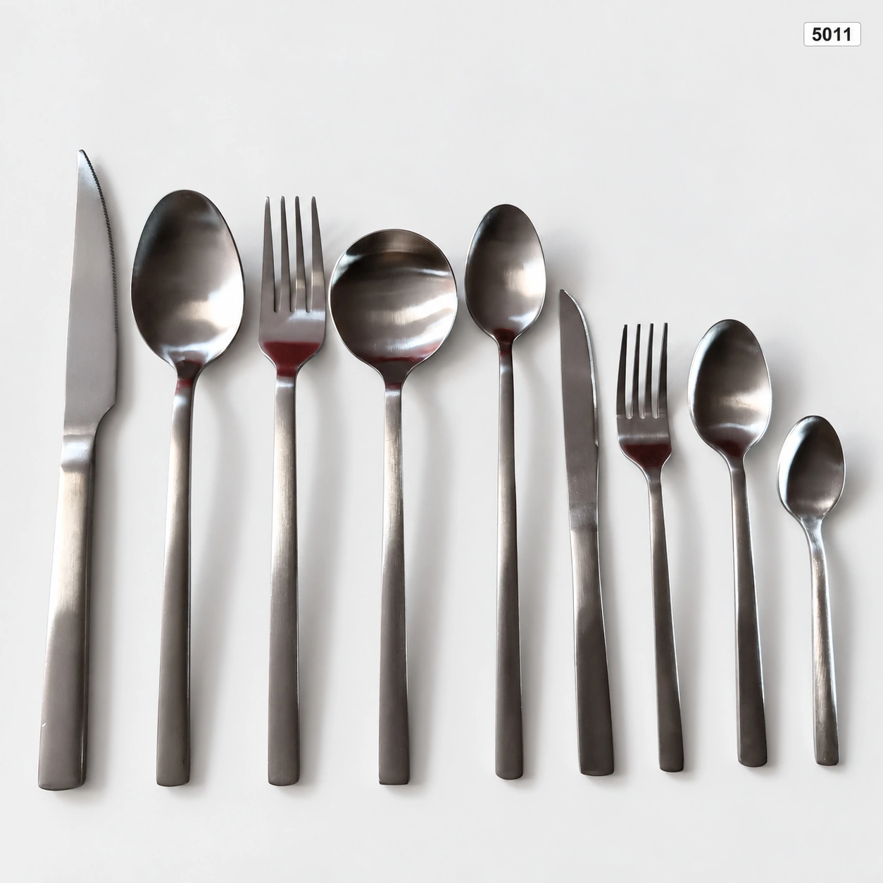 5011 cutlery with rounded handles