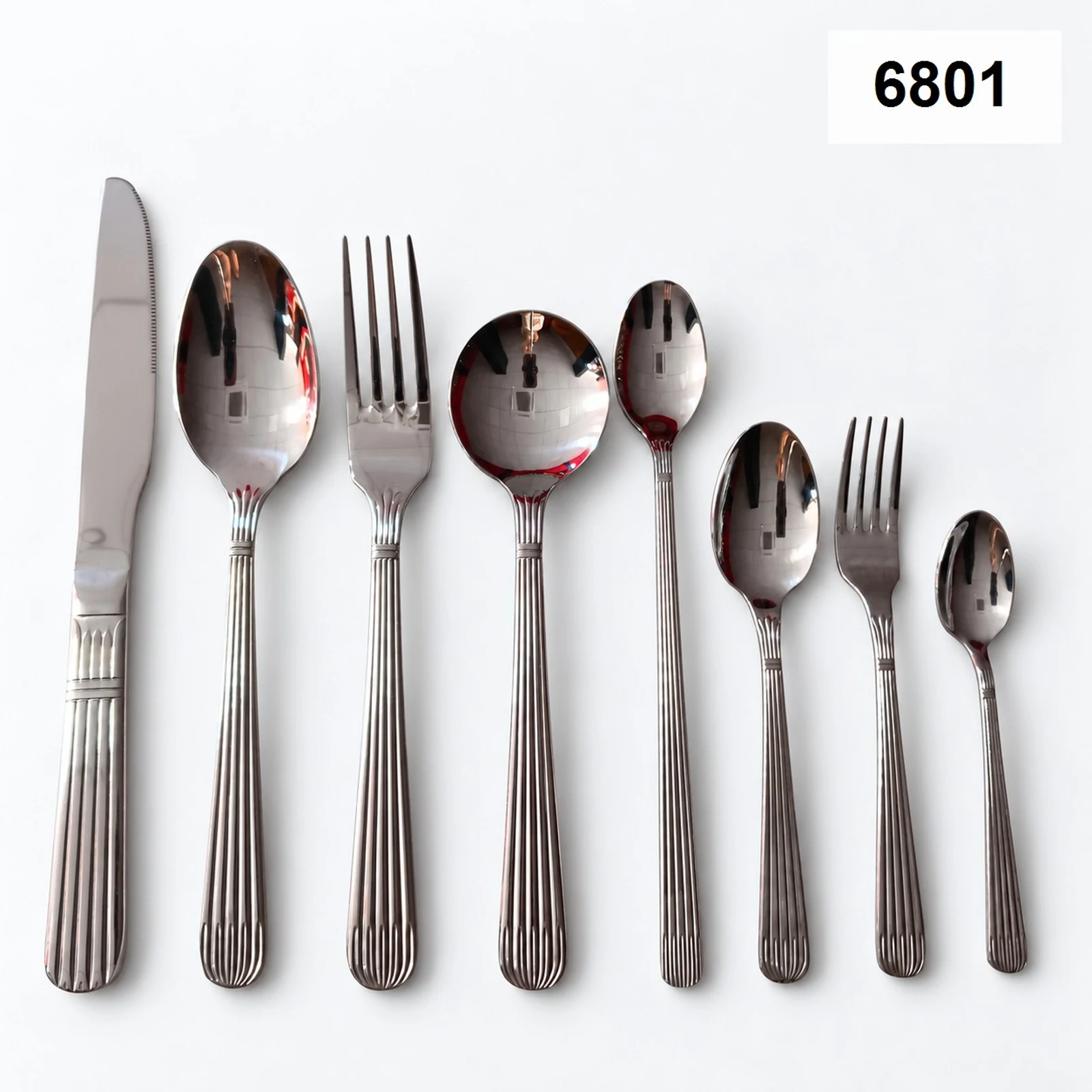 6801 18/0 cutlery with fluted rounded handles