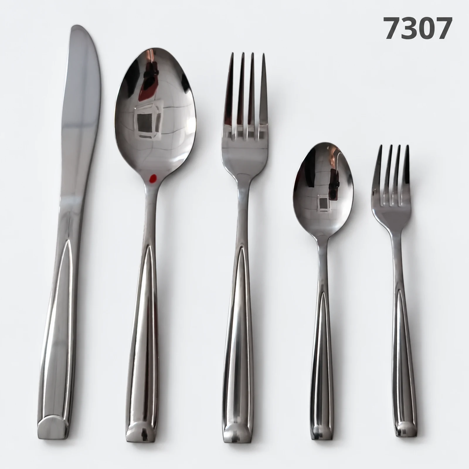 7307 18/0 cutlery with bordered handles with squared ends